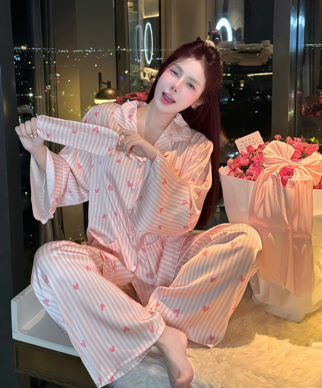 [🆕🇻🇳] Hachi Sleepwear – Tiệm đồ ngủ xinh 👕 Top1Fashion 👗  Sang xịn mịn lại còn siu thoải mái
Pijama tdqd tay loe hoạ tiết
Tặng kèm bịt mắt
#255kkk
form  , shares-0✔️ , likes-3❤️️ , date-2025-10-24 18:51:06🇻🇳🇻🇳🇻🇳📰🆕