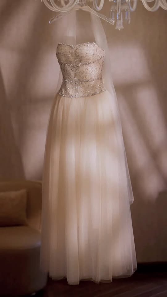 [🆕🇻🇳] Outsider.club – Thiết kế & Thời trang 👕 Top1Fashion 👗   Ha Nhi being gorgeous in our Rose’s Lace Dress!Nữ ca sĩ Hà Nhi xuất hiện rạng rỡ trong thiết kế Rose’s Lace Dress – chiếc váy ren hồng được tạo nên từ n , shares-1✔️ , likes-13❤️️ , date-2025-10-29 01:21:38🇻🇳🇻🇳🇻🇳📰🆕