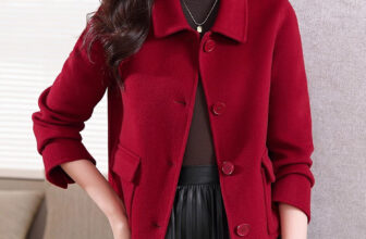 [🆕🇻🇳] ELLY MODE 👕 Top1Fashion 👗  ** Nữ quyền trong sắc đỏ – Kiêu hãnh như rượu vang trầm!**
Không chỉ là áo khoác, đây là *tuyên ngôn phong cách* của những cô gái hiện đại – mạnh mẽ, tinh  , shares-1✔️ , likes-3❤️️ , date-2025-10-27 21:40:05🇻🇳🇻🇳🇻🇳📰🆕