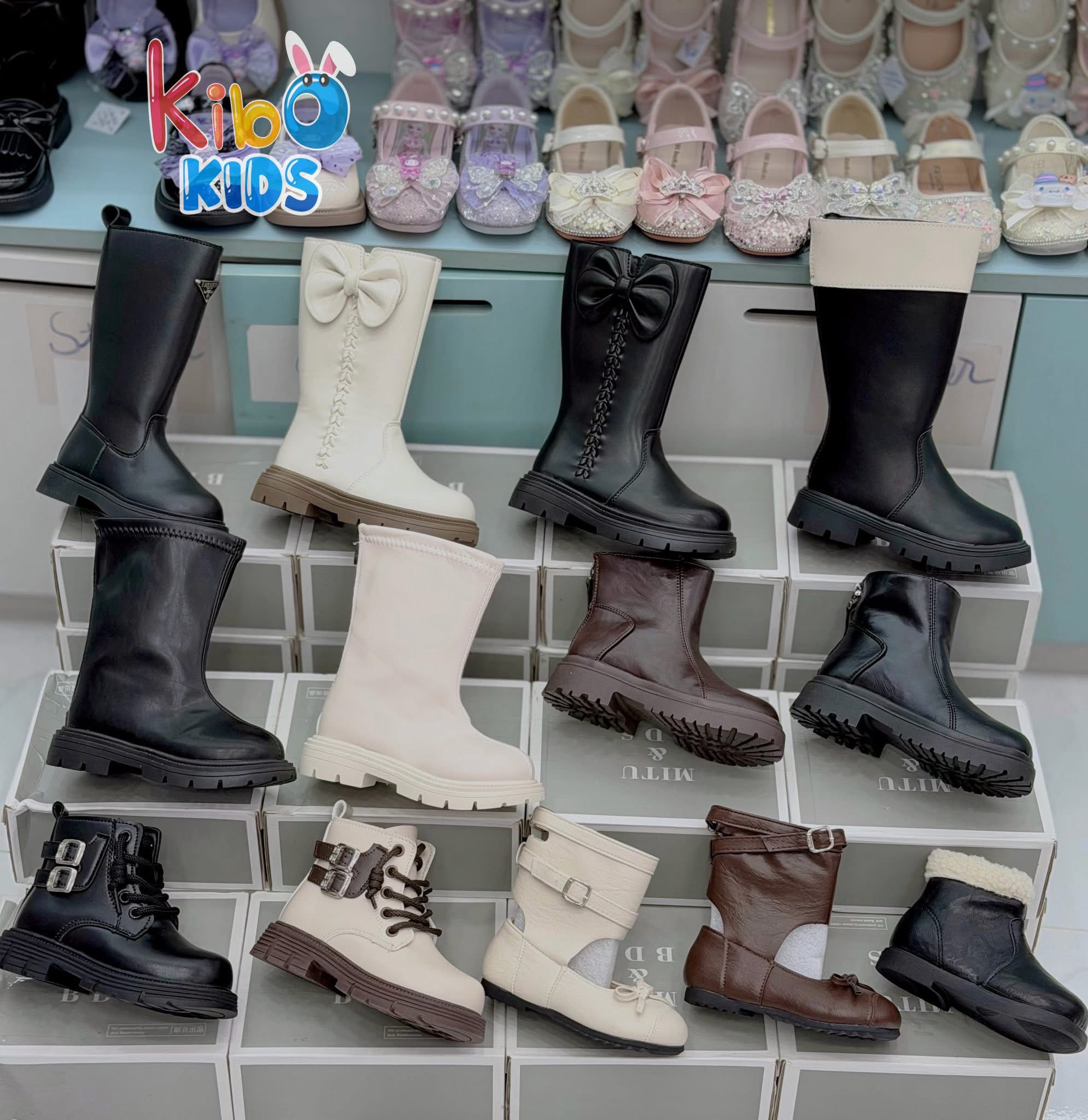 [🆕🇻🇳]  KIBO KIDS – Giày dép trẻ em giá tốt nhất 🧑‍🧒❤️️👶⭐️ Đầu mùa sương sương về chừng mẫu thôi đã nè. Lạnh rồi mấy mẹ hí
, shares-1✔️ , likes-19❤️️ , date-2025-10-29 14:20:41🇻🇳🇻🇳🇻🇳📰🆕