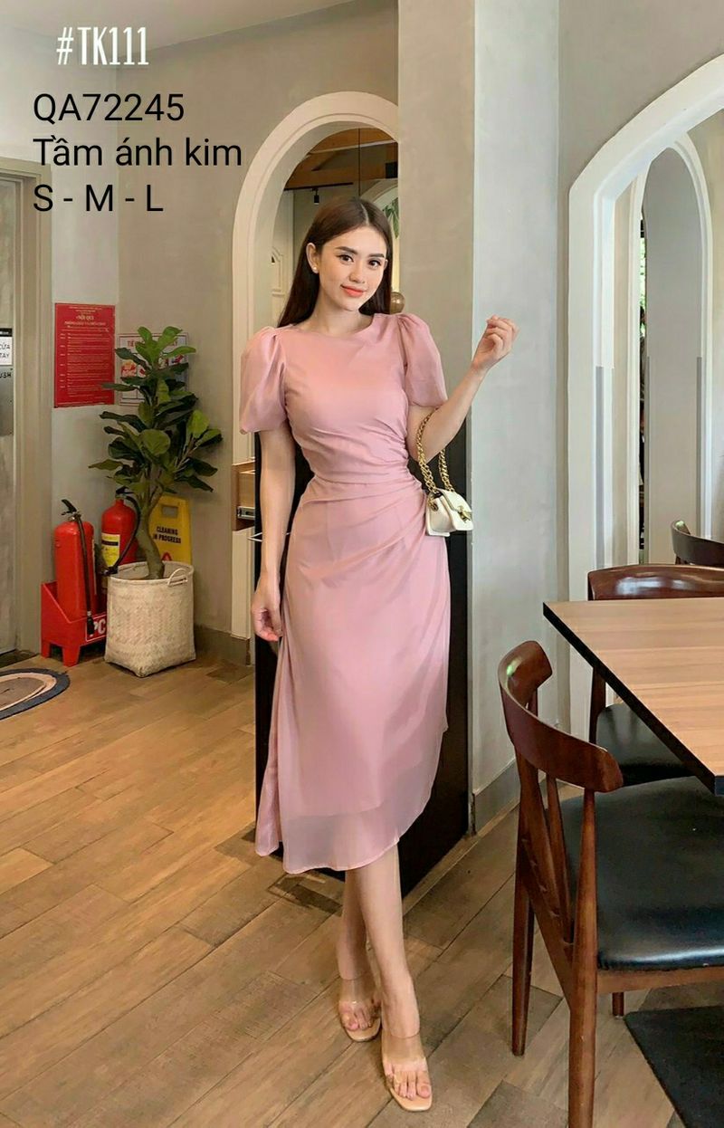 [🆕🇻🇳]  Váy Công Sở 👕 Top1Fashion 👗  Đầm body tay bo tà xéo
Mã SP: QA72245
Chất liệu: Tầm ánh kim
Size S – M – L từ 40kg đến 54kg tùy chiều cao#damthietke #đầm_thiết_kế #đầm_body #dambody #d , shares-0✔️ , likes-3❤️️ , date-2021-05-22 16:19:07🇻🇳🇻🇳🇻🇳📰🆕
