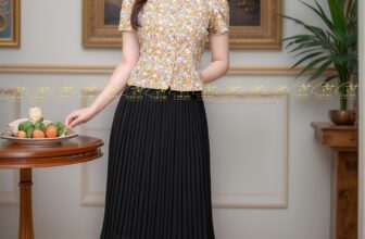 [🆕🇻🇳] TuCha Fashion – Chuyên đồ công sở 👕 Top1Fashion 👗   MẶC NHẸ – MẶC XINH – MẶC LÀ “GHI ĐIỂM”!
Siêu phẩm mới của T MORE khiến bao nàng “say như điếu đổ”:
Áo Ký Giả Hoa Cổ Sen – dịu dàng, nữ tính, cực kỳ than , shares-0✔️ , likes-0❤️️ , date-2025-05-29 23:47:56🇻🇳🇻🇳🇻🇳📰🆕