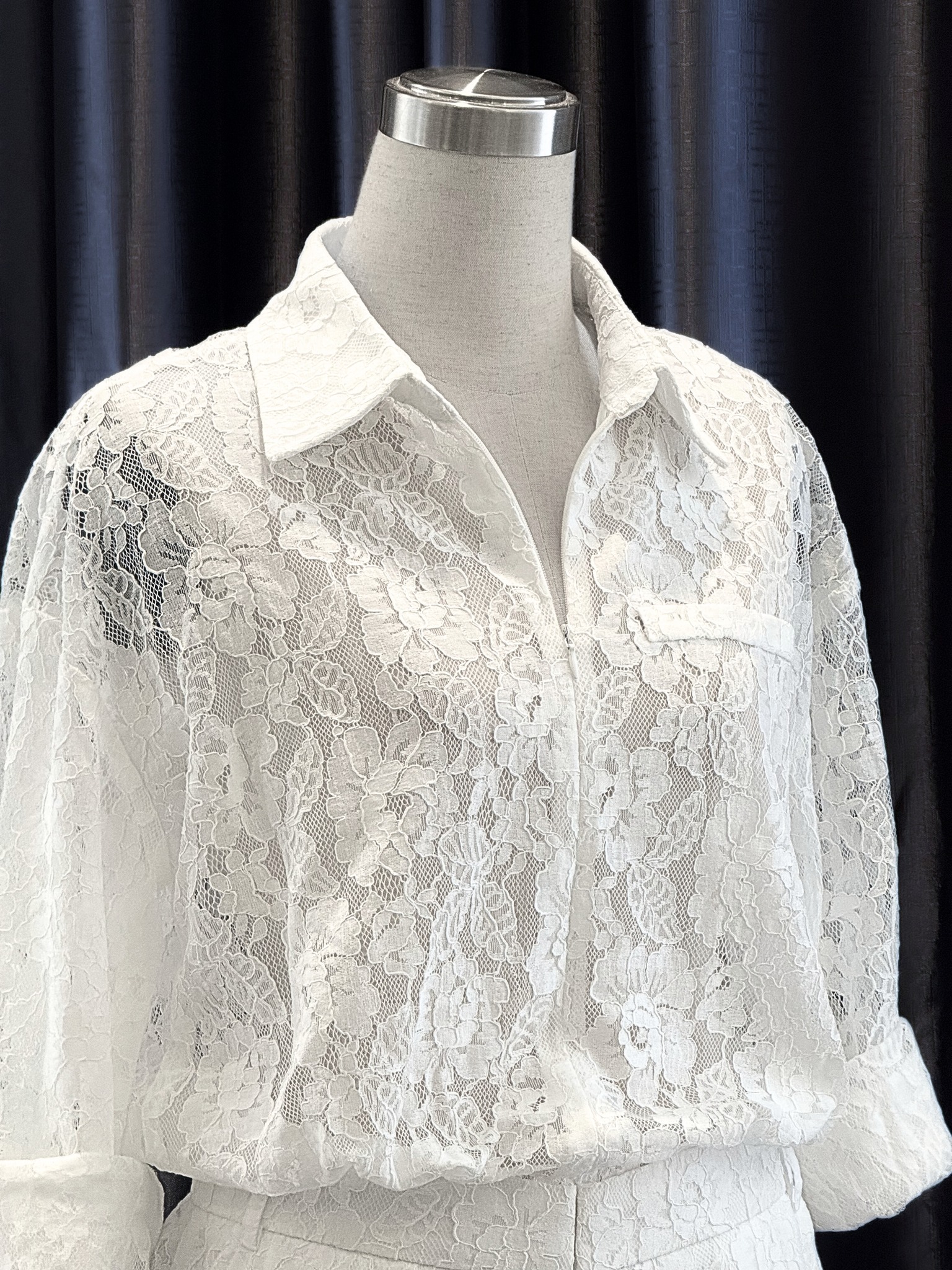 [🆕🇻🇳] TNX Designer – Thời trang Thiết Kế Quảng Châu cao cấp 👕 Top1Fashion 👗   Đơn giản là mặc vào là đẹp!
White Rose Jum – bộ jumpsuit ren trắng thời thượng, mix sẵn cho cả ngày xuống phố hay cafe cuối tuần.
Không cần cầu kỳ, vẫn th , shares-2✔️ , likes-60❤️️ , date-2025-07-26 17:01:28🇻🇳🇻🇳🇻🇳📰🆕