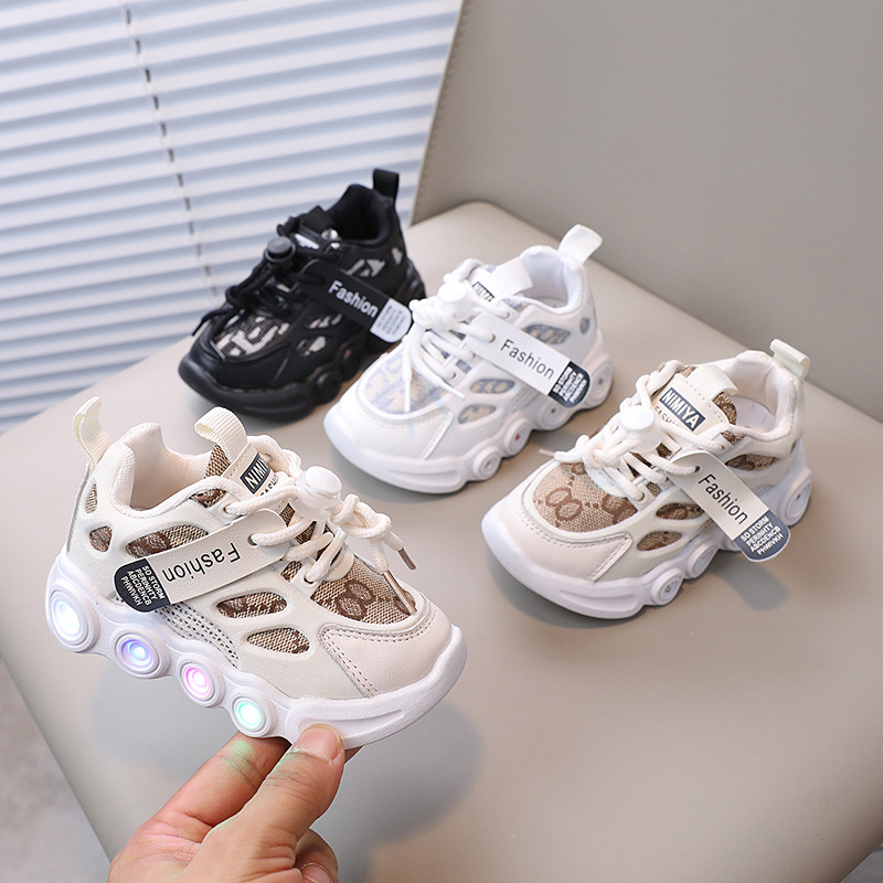 [🆕🇻🇳] NoNa Kids – Sỉ Lẻ Quần Áo Trẻ Em 🧑‍🧒❤️️👶⭐️ Mẫu sandal rọ có đèn led e mới về cho bé cực xinh đây ạ
mẹ đặt hàng tại link bên dưới nha
Free ship và nhiều mã giảm giá trên shopee cho mẹ nhé ạ, shares-0✔️ , likes-0❤️️ , date-2025-08-15 17:25:30🇻🇳🇻🇳🇻🇳📰🆕