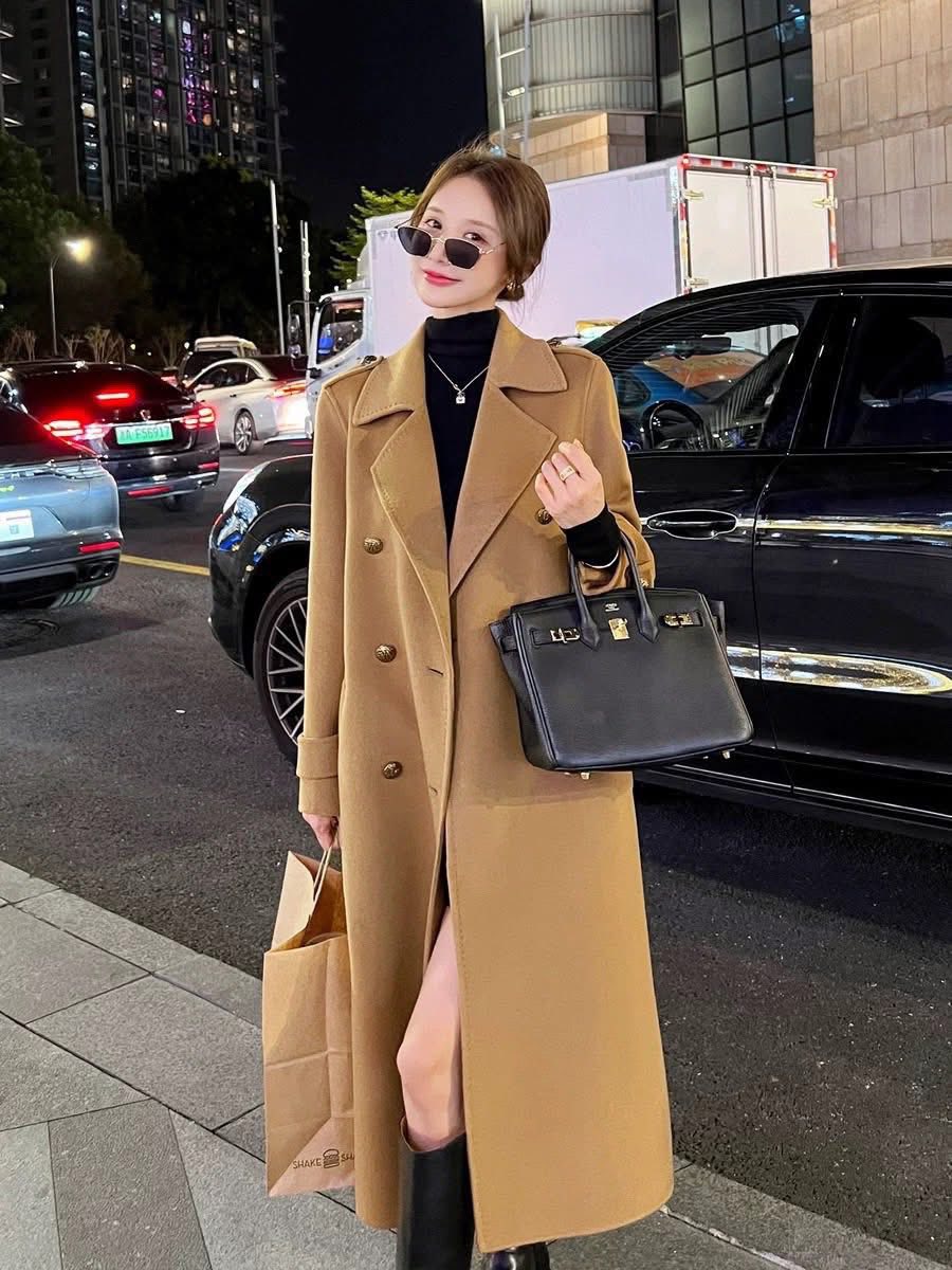 [🆕🇻🇳] T&T Măng Tô Nữ QCCC 👕 Top1Fashion 👗  E chào tháng mới bằng 1 mẫu áo MĂNG TÔ DẠ ÉP LÔNG CỪU 2 mặt, chưa từng hết hot ạ.!
Phải nói là sở hữu, diện em nó thì cực kỳ sang chảnh luôn các chị em
E  , shares-1✔️ , likes-35❤️️ , date-2025-10-09 06:29:22🇻🇳🇻🇳🇻🇳📰🆕