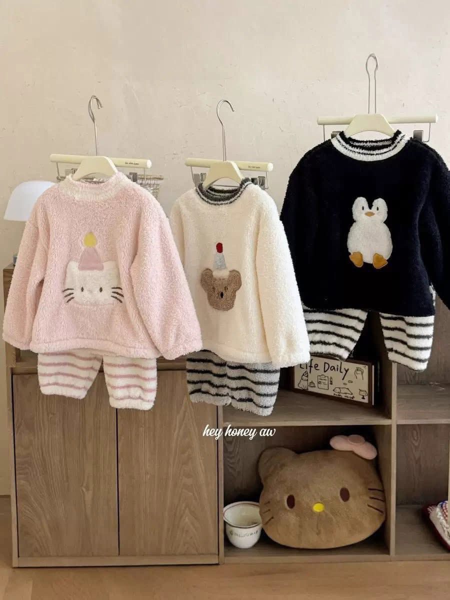 [🆕🇻🇳]  Tiger And Mom – Order thời trang phụ kiện cho bé 🧑‍🧒❤️️👶⭐️ Mấy bộ đồ chất lông như này chỉ dám gom hàng hãng thui các bác ơi, cả bộ nhà #heyhoney chất lượng miễn bàn, hình đẹp so cutee 

Tầm này sắm đồ đông vừa rẻ  , shares-0✔️ , likes-0❤️️ , date-2025-10-15 00:47:53🇻🇳🇻🇳🇻🇳📰🆕