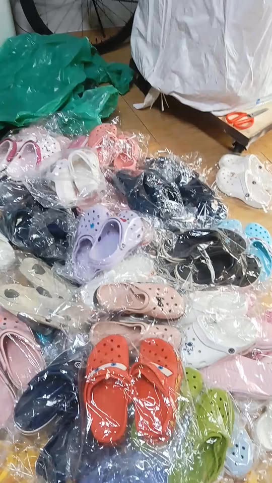 [🆕🇻🇳] Đồ Si Trang – Cửa hàng giày dép 👕 Top1Fashion 👗  Mai em lên c.r.o.c.s nha cả nhà
Sỉ cần thì ib giúp em , shares-0✔️ , likes-6❤️️ , date-2025-10-07 04:41:38🇻🇳🇻🇳🇻🇳📰🆕