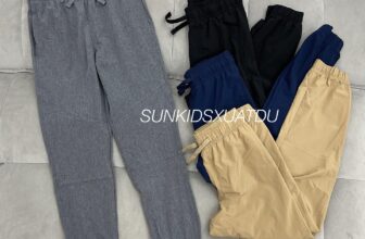 [🆕🇻🇳] Sunkids chuyên hàng Made in Cambodia, Made in Việt Nam. Hàng tqxk nội địa cao cấp, hàng thiết kế 🧑‍🧒❤️️👶⭐️ “Xuất UK US” Gió mềm xịn đỉnh chóp mà có #115k. Combo 2q Mẹ Sun freeship liền tay luôn ạ, sờ cái chất bất ngờ về giá luôn ý.
Chất liệu gió vừa phải mặc qua , shares-0✔️ , likes-11❤️️ , date-2025-11-01 18:32:14🇻🇳🇻🇳🇻🇳📰🆕