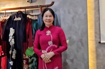 [🆕🇻🇳] Áo Dài Yến – Tinh Hoa Áo Dài Việt 👕 Top1Fashion 👗  Mẫu có sẵn tại tiệm ạ
———-
Áo Dài Yến – Tinh Hoa Áo Dài Việt
May đo chỉnh sửa theo kích thước khi Mua hoặc thuê
: 59 Nguyễn Trường Tộ , Ba Đình Hà N , shares-0✔️ , likes-6❤️️ , date-2025-10-17 05:10:46🇻🇳🇻🇳🇻🇳📰🆕