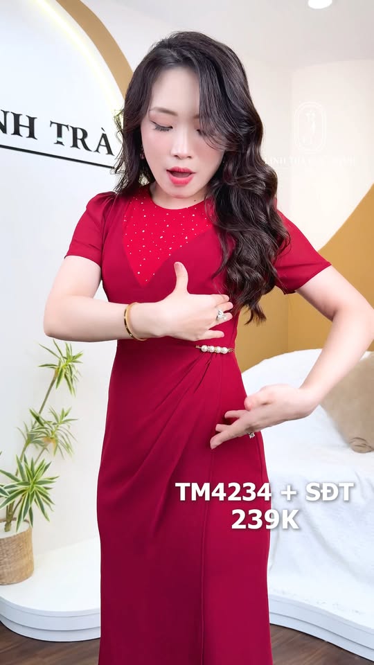 [🆕🇻🇳] Linh Trà Luxury Fashion – chuyên đầm trung niên cao cấp 👕 Top1Fashion 👗   GIỮ GÌN VẺ ĐẸP PHỤ NỮ BẰNG MỘT CHIẾC ĐẦM TINH TẾ
Không cầu kỳ nhưng đầy sức hút và quý phái
Thiết kế tập trung vào sự thoải mái và hài hòa
Từng đường  , shares-0✔️ , likes-1❤️️ , date-2025-11-02 22:24:06🇻🇳🇻🇳🇻🇳📰🆕