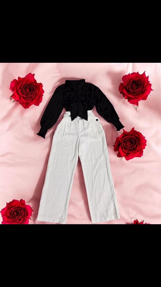 [🆕🇻🇳] 2hand PHAN 👕 Top1Fashion 👗  Yêu quá
Size M form rộng: ngực 108cm, dài 74cm
Kaki,Lót nỉ mỏng
240k
, shares-0✔️ , likes-2❤️️ , date-2025-10-29 05:51:16🇻🇳🇻🇳🇻🇳📰🆕