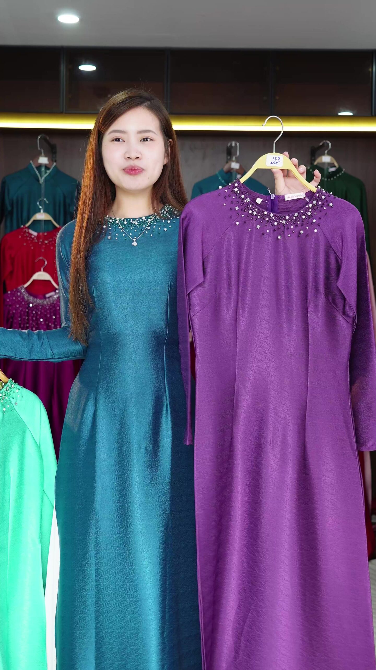 [🆕🇻🇳]  Cưng Xỉu Shop 🧑‍🧒❤️️👶⭐️ CỨ MUA LÀ TẶNG – MUA LÀ CÓ QUÀ
Link tại đây nha:Dành cho chị em chưa biết chọn loại nào:Lifebuoy Than hoạt tính & Cám gạo: Lựa chọn tối ưu cho nam g , shares-0✔️ , likes-3❤️️ , date-2025-11-03 02:26:30🇻🇳🇻🇳🇻🇳📰🆕