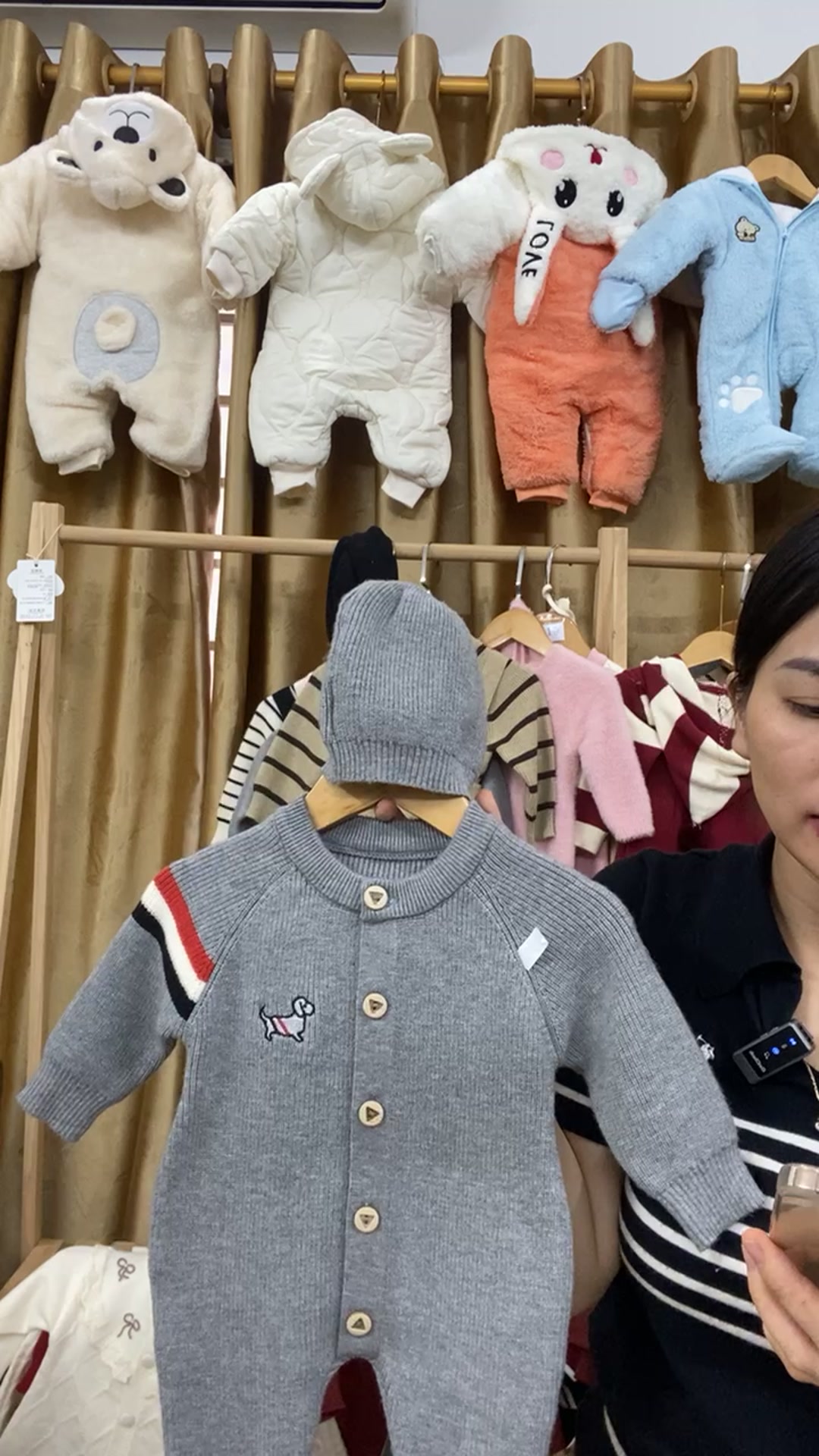 [🆕🇻🇳] PM Đồ Si – Chuyên thun Mỹ sỉ – lẻ 👕 Top1Fashion 👗   𝐄𝐦 𝐥𝐞̂𝐧 𝐭𝐢𝐞̂́𝐩 𝐥𝐨̂ 𝐭𝐡𝐮𝐧 𝐦𝐨̛́𝐢 𝐜𝐡𝐨 𝐤𝐡𝐚́𝐜𝐡 𝐢𝐮 𝐧𝐡𝐚
     Do 1 vài lý do nên shop chưa ủi áo trước khi chụp mẫu được, nhưng shop sẽ ủi thẳng áo trước khi gửi c , shares-0✔️ , likes-0❤️️ , date-2025-10-31 15:41:33🇻🇳🇻🇳🇻🇳📰🆕