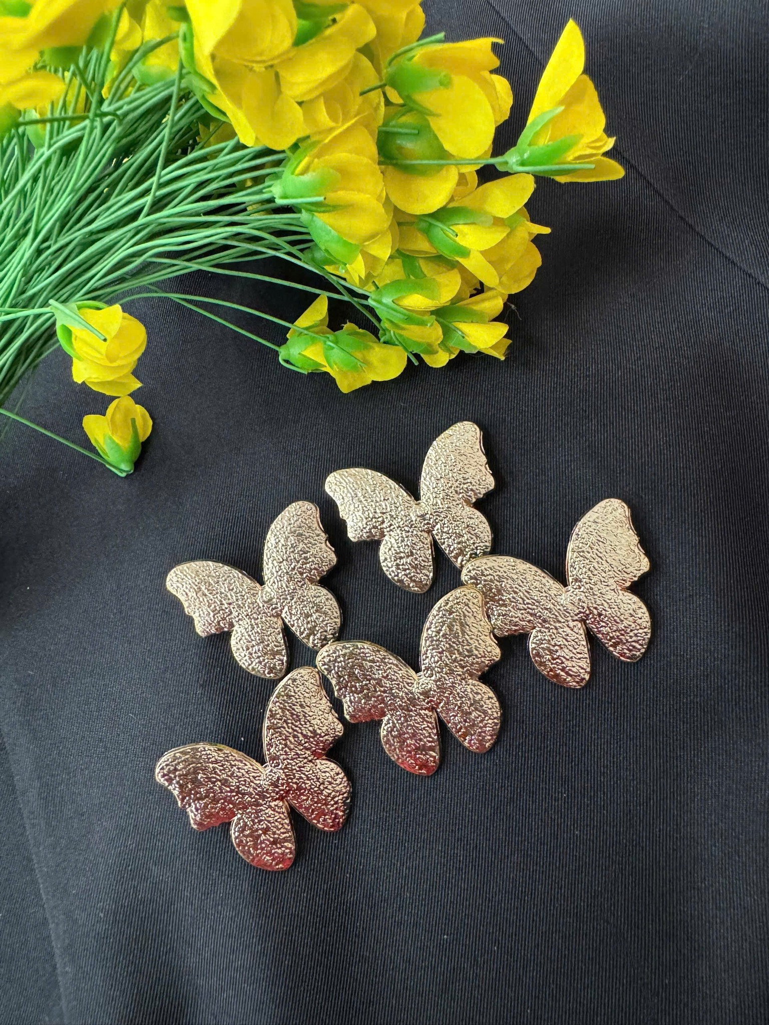 [🆕🇻🇳] Xưởng Đầm Hưng Nhơn – Chuyên sản xuất, bán sỉ đầm thiết kế size từ 40-71kg 👕 Top1Fashion 👗  Ghim cài áo, đầm váy hình bướm vàng
Sỉ 25k/sét 5 cái.
Sỉ 50k/sét 10 cái.
, shares-0✔️ , likes-0❤️️ , date-2025-10-23 15:20:53🇻🇳🇻🇳🇻🇳📰🆕