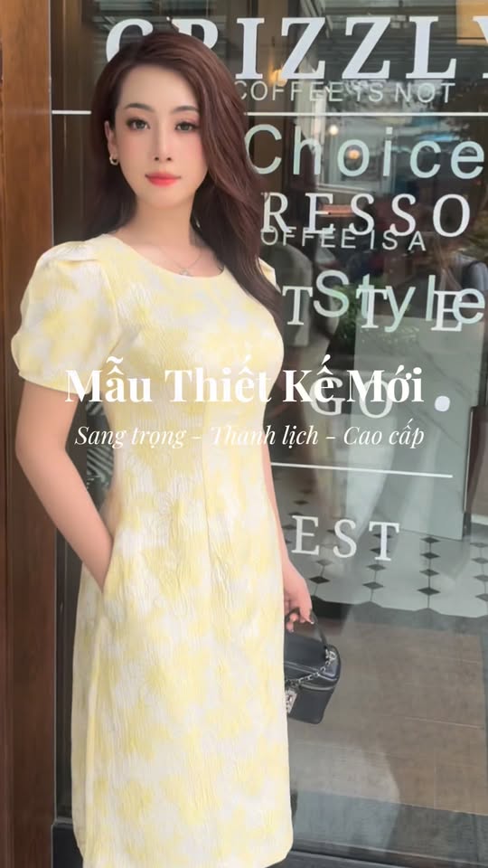 [🆕🇻🇳] Đầm Thời Trang TM – collection – Chuyên Sản Xuất Đầm Thiết Kế – VNXK 👕 Top1Fashion 👗  Mẫu thiết kế mới – Thanh lịch trong từng đường nét
Mang sắc vàng nhẹ nhàng cùng form dáng tinh tế, chiếc váy giúp bạn tỏa sáng với vẻ đẹp nhã nhặn, hiện đ , shares-0✔️ , likes-2❤️️ , date-2025-10-30 02:06:46🇻🇳🇻🇳🇻🇳📰🆕