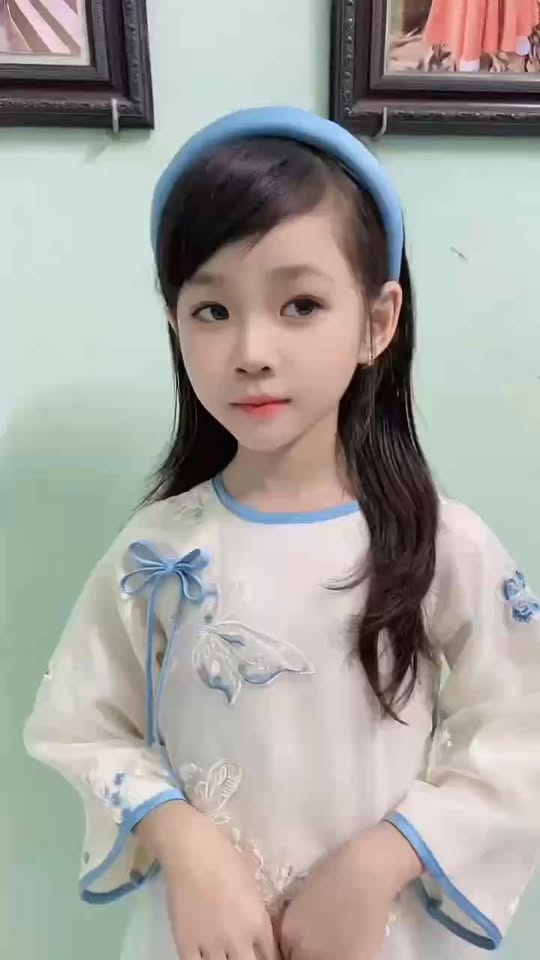 [🆕🇻🇳] Mây nhỏ xinh 🧑‍🧒❤️️👶⭐️ Một chiếc khăn tắm musin dùng được cho cả gia đình vì hoạ tiết quá đơn giản , quá đáng yêu.
Với chất vải mềm mại, mịn màng và thấm hút tốt, mình tin đây c , shares-0✔️ , likes-0❤️️ , date-2025-11-01 22:47:59🇻🇳🇻🇳🇻🇳📰🆕