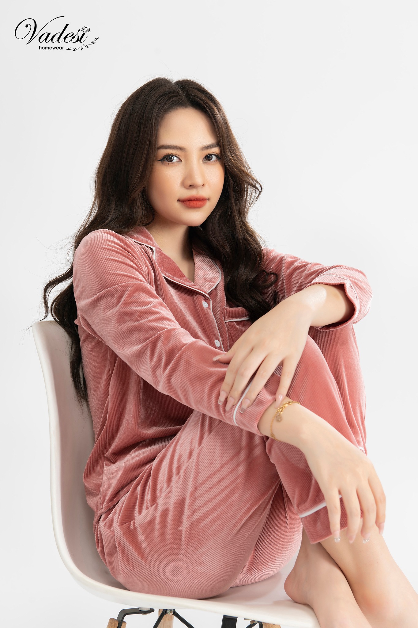 [🆕🇻🇳] Vadesi Homewear – thương hiệu đồ ngủ, pijama, đồ lót cao cấp 👕 Top1Fashion 👗  SET BỘ PIJAMA NHUNG TĂM DÀNG CHO ĐÔNG NHÀ VADESI ĐÃ LÊN KỆ ĐỦ SIZE RỒI NÀNG ƠI
Nhanh tay chốt Deal kẻo lại lỡ chuyến tàu nha, mỗi mùa chỉ mở bán tầm 2 thán , shares-2✔️ , likes-6❤️️ , date-2025-10-24 04:46:44🇻🇳🇻🇳🇻🇳📰🆕