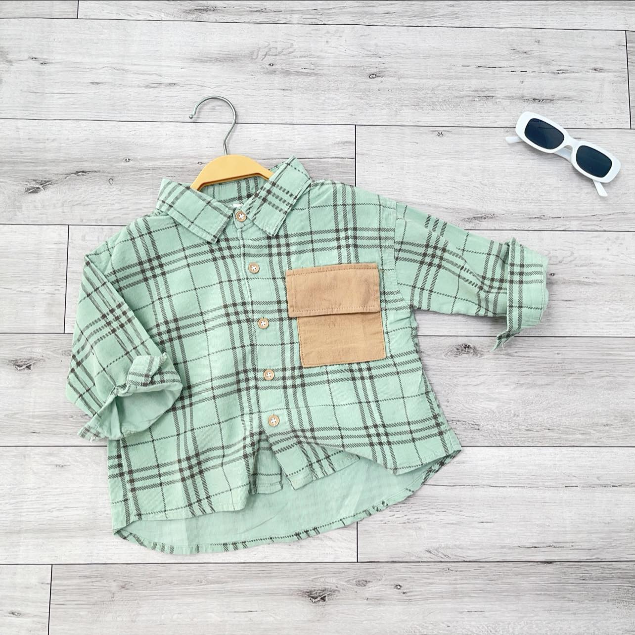 [🆕🇻🇳]  Shop Mẹ Ruộng – Quần áo trẻ em 🧑‍🧒❤️️👶⭐️ Áo sơmi lẻ QCCC
Size 90-130
Chất mềm nhẹ như bún ạ
, shares-0✔️ , likes-0❤️️ , date-2025-10-31 16:37:01🇻🇳🇻🇳🇻🇳📰🆕