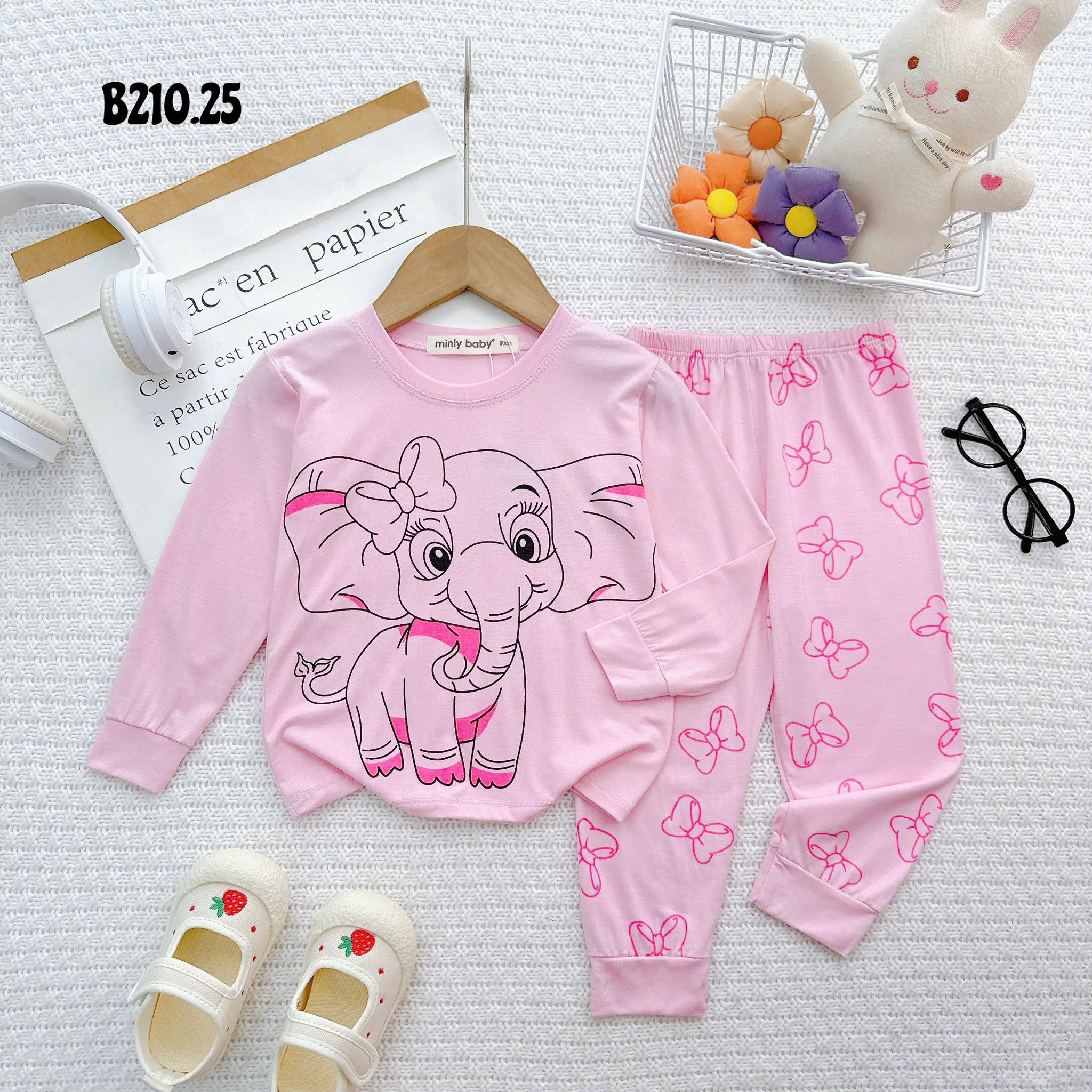 [🆕🇻🇳] Sỉ lẻ Đồ bộ trẻ em – Bền Rẻ Đẹp – KuMo shop 🧑‍🧒❤️️👶⭐️ Có dài tay cho bé trai thì cũng có dài tay cho bé gái ạ.
Mẫu in áo phối quần in full xinh hết nấc luôn ạ.
Size 90-160 ( 8-26kg )
, shares-0✔️ , likes-1❤️️ , date-2025-10-24 18:56:16🇻🇳🇻🇳🇻🇳📰🆕