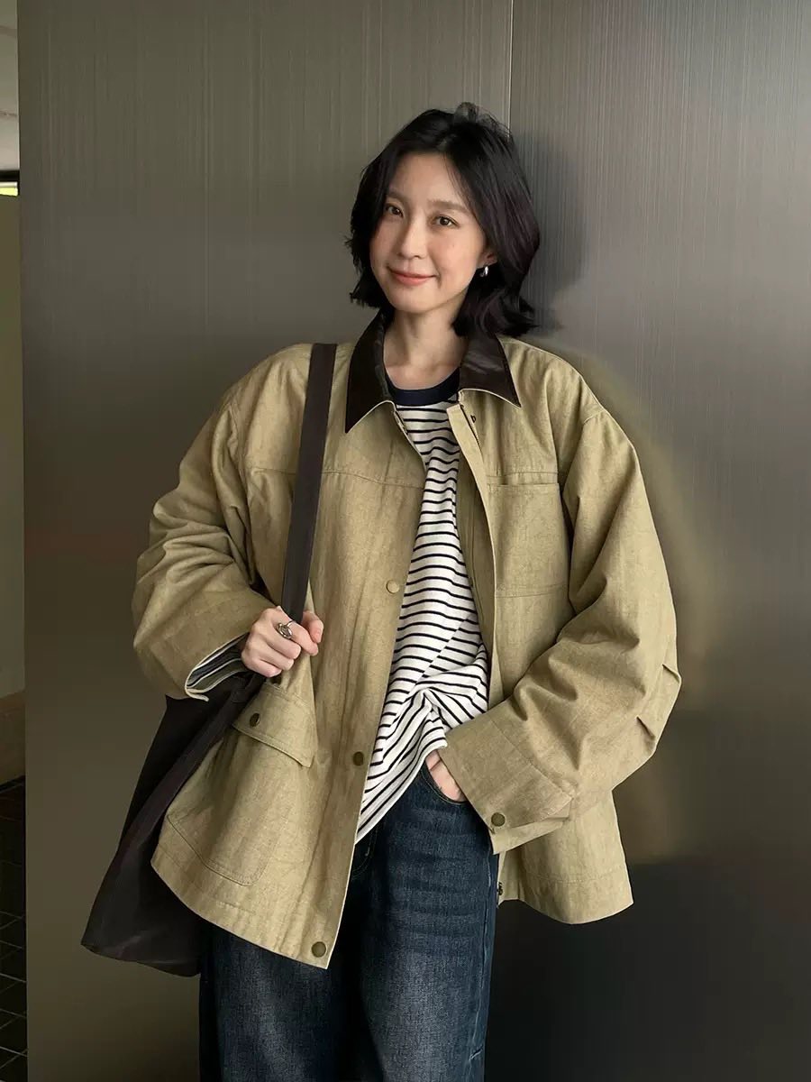 [🆕🇻🇳] Jing Jing – Chuyên hàng Quảng Châu cao cấp 👕 Top1Fashion 👗  Áo khoác form basic, cổ phối da,tinh tế ở cổ tay.
Chất liệu vải dù cao cấp, bề mặt lì, form chuẩn – mang tinh thần minimal nhưng hiện đại.
, shares-0✔️ , likes-2❤️️ , date-2025-10-31 01:40:09🇻🇳🇻🇳🇻🇳📰🆕