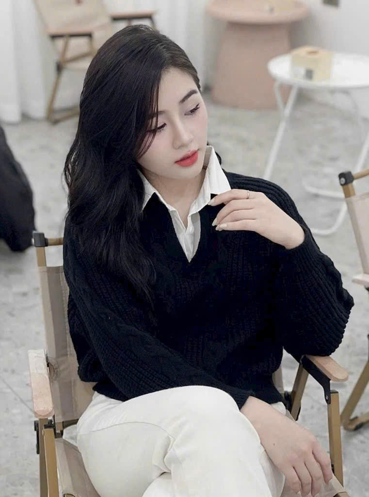 [🆕🇻🇳] Tran Phuong Store 👕 Top1Fashion 👗  Kho nhờ thanhhh liii. Mã này đẹp mê luôn. K ngờ rẻ vậy luôn. Hết e xoá ạ
CgF, shares-0✔️ , likes-7❤️️ , date-2025-11-01 01:19:08🇻🇳🇻🇳🇻🇳📰🆕