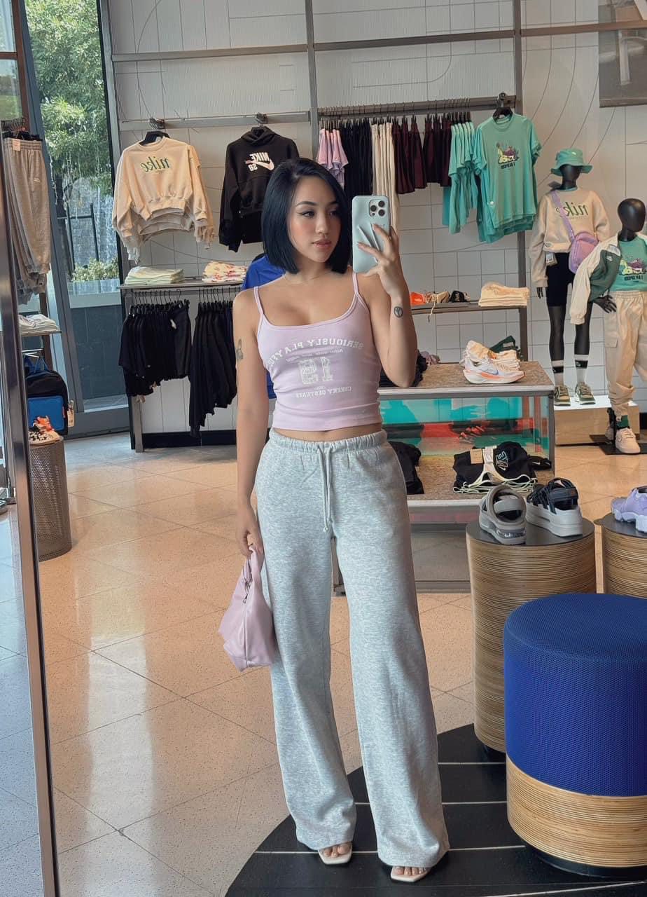 [🆕🇻🇳] Yumi Auth  (Chuyên Hàng Authentic Sẵn) 👕 Top1Fashion 👗  Vào mùa ko thể thiếu chiếc quần nỉ basic dễ phối này nha tình yêu ơi
Sẵn 3 màu: xám/hồng/đen
, shares-0✔️ , likes-1❤️️ , date-2025-11-01 03:46:07🇻🇳🇻🇳🇻🇳📰🆕