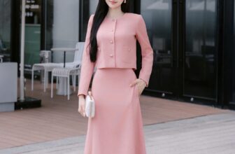 [🆕🇻🇳] H&H Luxury – THỜI TRANG Công Sở 👕 Top1Fashion 👗  𝐍𝐄𝐖 𝐀𝐑𝐑𝐈𝐕𝐀𝐋  – LOVE SEASONTham khảo thiết kế tại:H&H LuxuryMùa mới lại đến , những cơn gió se lạnh ….mùa những đôi uyên ương về chung một nhà … mù , shares-1✔️ , likes-9❤️️ , date-2025-11-03 14:00:00🇻🇳🇻🇳🇻🇳📰🆕