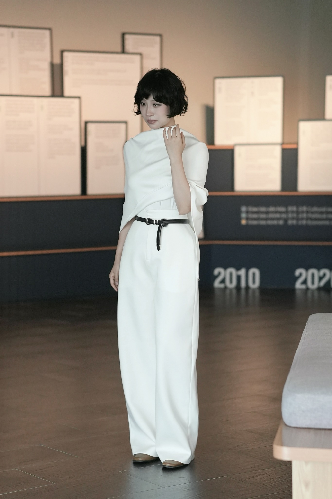 [🆕🇻🇳] JEUNE – Online shop based in Vietnam 👕 Top1Fashion 👗  Cao Kim Chi ghi điểm với vẻ ngoài thanh lịch khi lựa chọn Jenny Set với những đường cắt sắc nét cùng tỉ lệ hoàn hảo. Phom dáng được thiết kế phù hợp với mọ , shares-1✔️ , likes-8❤️️ , date-2025-10-28 02:30:02🇻🇳🇻🇳🇻🇳📰🆕