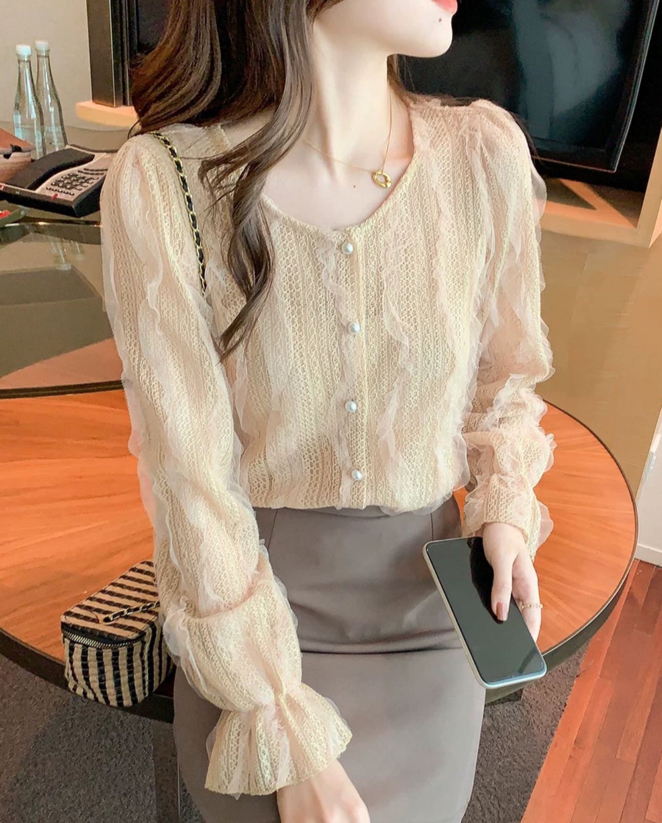 [🆕🇻🇳] SOCHIC – HÀNG THIẾT KẾ CAO CẤP 👕 Top1Fashion 👗  𝐒𝐔𝐑𝐀 𝐃𝐑𝐄𝐒𝐒  𝐼𝑡𝑒𝑚 𝑞𝑢𝑜̂́𝑐 𝑑𝑎̂𝑛 𝑐ℎ𝑜 𝑛𝑎̀𝑛𝑔 𝑒𝑜 𝑏𝑎́𝑛ℎ 𝑚𝑖̀Nhung đen sang trọng, dáng xòe nhẹ cùng tay dài dúm phồng giúp nàng khéo léo giấu bụng, giấu tay cực đ , shares-4✔️ , likes-39❤️️ , date-2025-10-30 22:50:13🇻🇳🇻🇳🇻🇳📰🆕