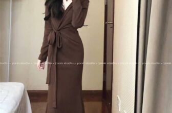 [🆕🇻🇳] Yoon Studio – Cửa hàng quần áo 👕 Top1Fashion 👗  Sự mềm mại được gói gọn trong từng đường dệtThiết kế dáng dài ôm nhẹ tôn đường cong mềm mại, phối thêm chi tiết thắt eo giúp nàng dễ dàng điều chỉnh form , shares-0✔️ , likes-0❤️️ , date-2025-11-03 23:29:58🇻🇳🇻🇳🇻🇳📰🆕