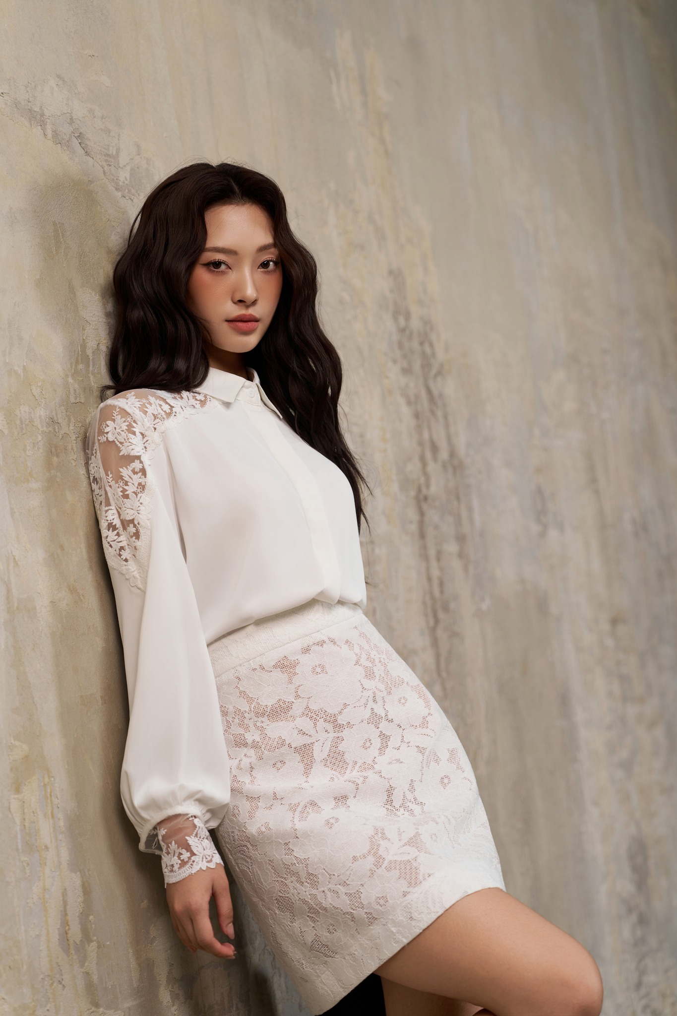 [🆕🇻🇳] XƯỞNG ÁO TRẮNG LARA 👕 Top1Fashion 👗  Có 85% khách hàng quen thuộc của Lara đã lựa chọn thiết kế này trong chương trình pre-order. Hòa hợp với nhiều bối cảnh bởi tính đa dụng, thu hút bởi chi t , shares-3✔️ , likes-64❤️️ , date-2025-10-31 18:45:47🇻🇳🇻🇳🇻🇳📰🆕