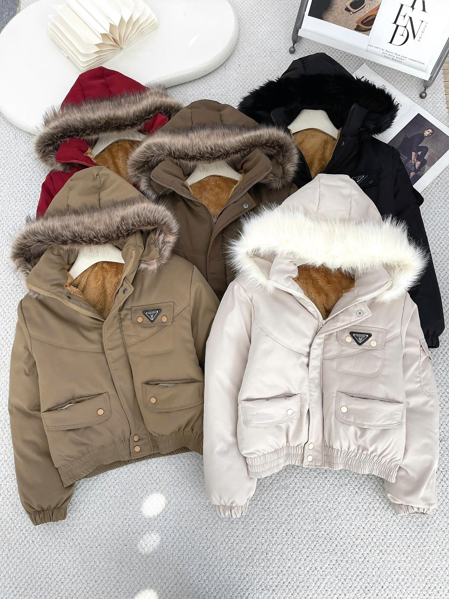 [🆕🇻🇳] Xưởng May Trung Vĩnh – Vĩnh Phúc – chuyên Sỉ Số lượng mặt hàng thời trang Hot Trend 👕 Top1Fashion 👗  Paka ngắn lót lông
Vải ngoài kaki xịn các các bác ạ
Em ko bán loại rẻ
, shares-0✔️ , likes-0❤️️ , date-2025-11-03 17:12:21🇻🇳🇻🇳🇻🇳📰🆕