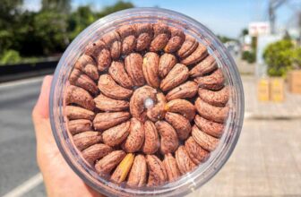 [🆕🇻🇳] Hồng Vi – Đặc Sản Cà Mau 🍔 Top1Food  🍜  Hạt điều size cồ loại VIP hạt to không lép
Hộp 500gam 95.000Đ
Tháng này hạt điều còn rẻ á, tết cao lắm
, shares-0✔️ , likes-12❤️️ , date-2025-11-05 22:26:06🇻🇳🇻🇳🇻🇳📰🆕