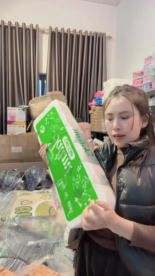 [🆕🇻🇳]  Mẹ và Bé Cushin Số 1 Diễn Châu 🧑‍🧒❤️️👶⭐️ Bỉm Honey Premium mẫu mới cứ gọi là đỉnh của chóp nha các bme ơiiiiiiii. !!!!
Nó ở cái tầm là 10 khách sờ thì 10 khách mê là có thật đó ạ
Bảo sao khách e  , shares-0✔️ , likes-3❤️️ , date-2025-11-04 19:07:16🇻🇳🇻🇳🇻🇳📰🆕