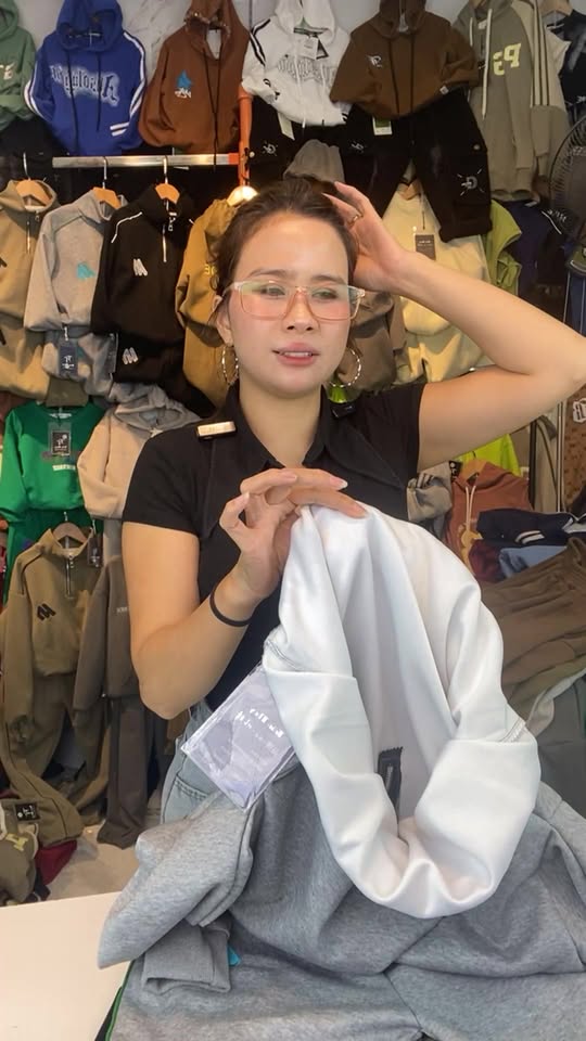 [🆕🇻🇳] Chuyên đồ bé_trần thuý 🧑‍🧒❤️️👶⭐️ Các vào live tiktok của em săn sale nha:  , shares-0✔️ , likes-4❤️️ , date-2025-11-05 06:11:46🇻🇳🇻🇳🇻🇳📰🆕