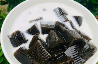 [🆕🇻🇳] Món Ngon Đặc Sản Việt Nam-Các món Bánh Quê dân gian ,truyền thống 🍔 Top1Food  🍜 𝗦𝘂̛𝗼̛𝗻𝗴 𝘀𝗮́𝗼 𝘁𝘂̛𝗼̛i
Bếp  em tự trồng, tự cắt nấu từ cây lá tươi nên xanh lắm, thơm lắm, ngon lắm, mát vô cùng. Mát lắm, tốt lắm, ngon lắm gấp vạn lần sương , shares-0✔️ , likes-1❤️️ , date-2025-11-04 19:02:08🇻🇳🇻🇳🇻🇳📰🆕