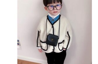 [🆕🇻🇳] TaTa kids 🧑‍🧒❤️️👶⭐️ Áo khoác 2 màu mặt được 2 mặt luôn nè các pác ơi. Xinh quá. Tết lạnh các bác cho bé iu mặc ntn rất xinh nhoaaa
Size 80-130
, shares-1✔️ , likes-11❤️️ , date-2019-12-09 02:54:39🇻🇳🇻🇳🇻🇳📰🆕