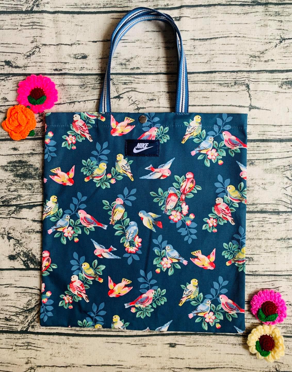 [🆕🇻🇳] THỜI TRANG XUẤT KHẨU XỊN – Hàng Việt Nam xuất khẩu: quần áo, túi xách, giày dép 👕 Top1Fashion 👗  Túi tole chim bay én lượn rất xinh, đựng đồ thoải mái, dây đeo có 3 màu.
Size : 39 x 41cm
Giá bán : 120k
Liên hệ mua hàng: 0908820017 ( zalo, Viber)
, shares-2✔️ , likes-7❤️️ , date-2020-08-03 19:42:20🇻🇳🇻🇳🇻🇳📰🆕