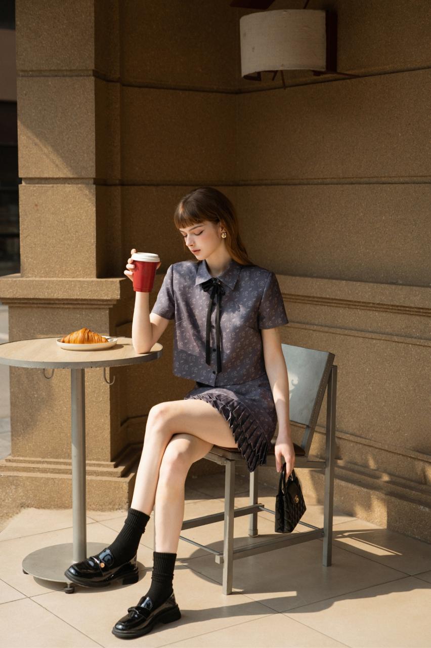 THANH LỊCH GIỮA PHỐ THỊ [🆕🇻🇳] jm.com.vn