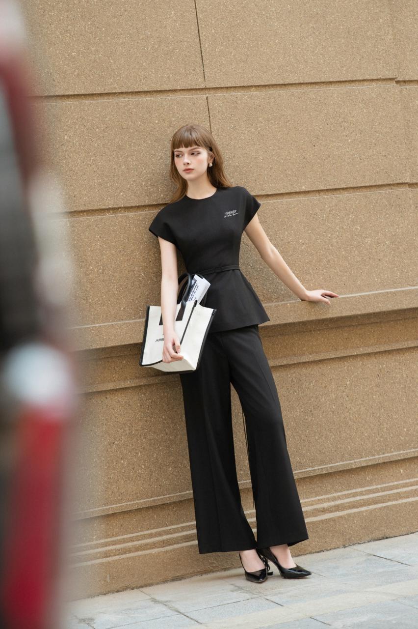 THANH LỊCH GIỮA PHỐ THỊ