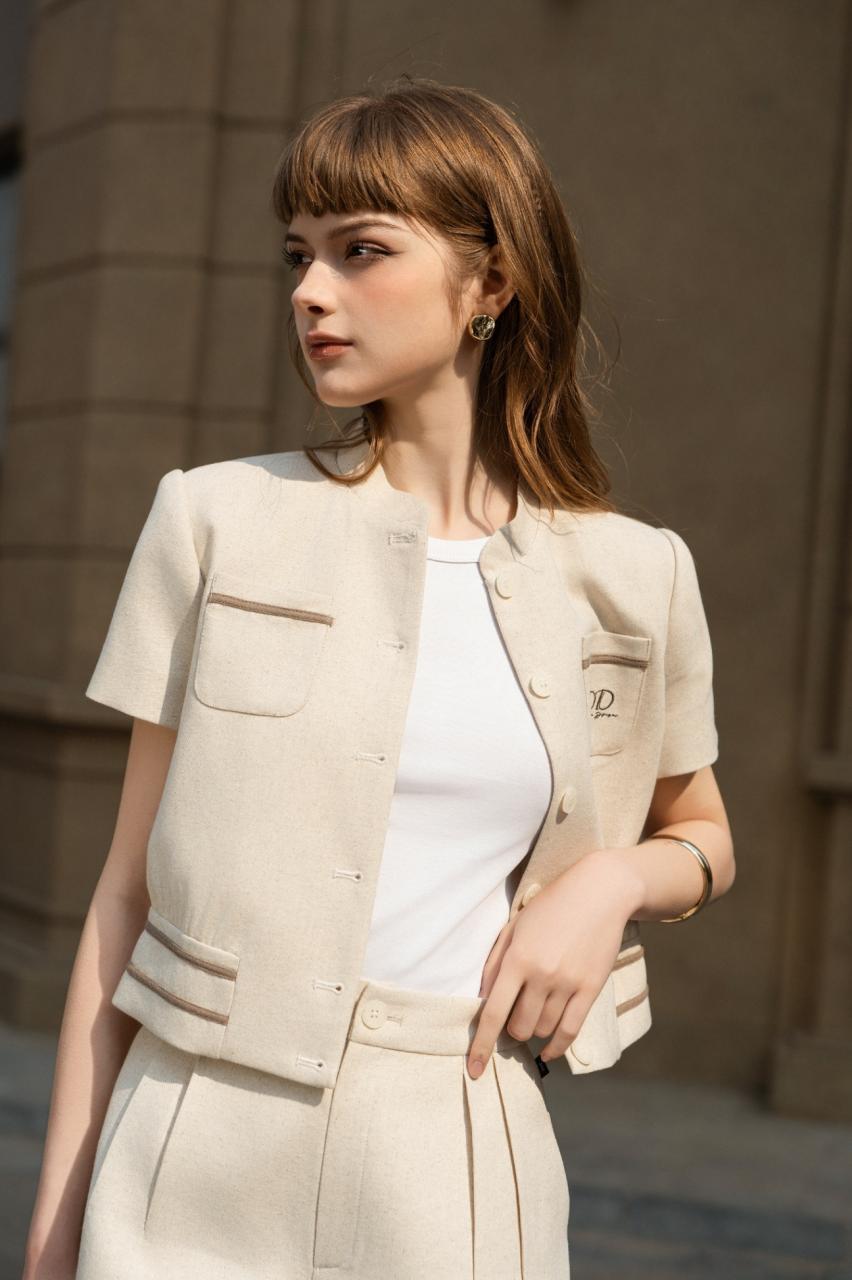 THANH LỊCH GIỮA PHỐ THỊ