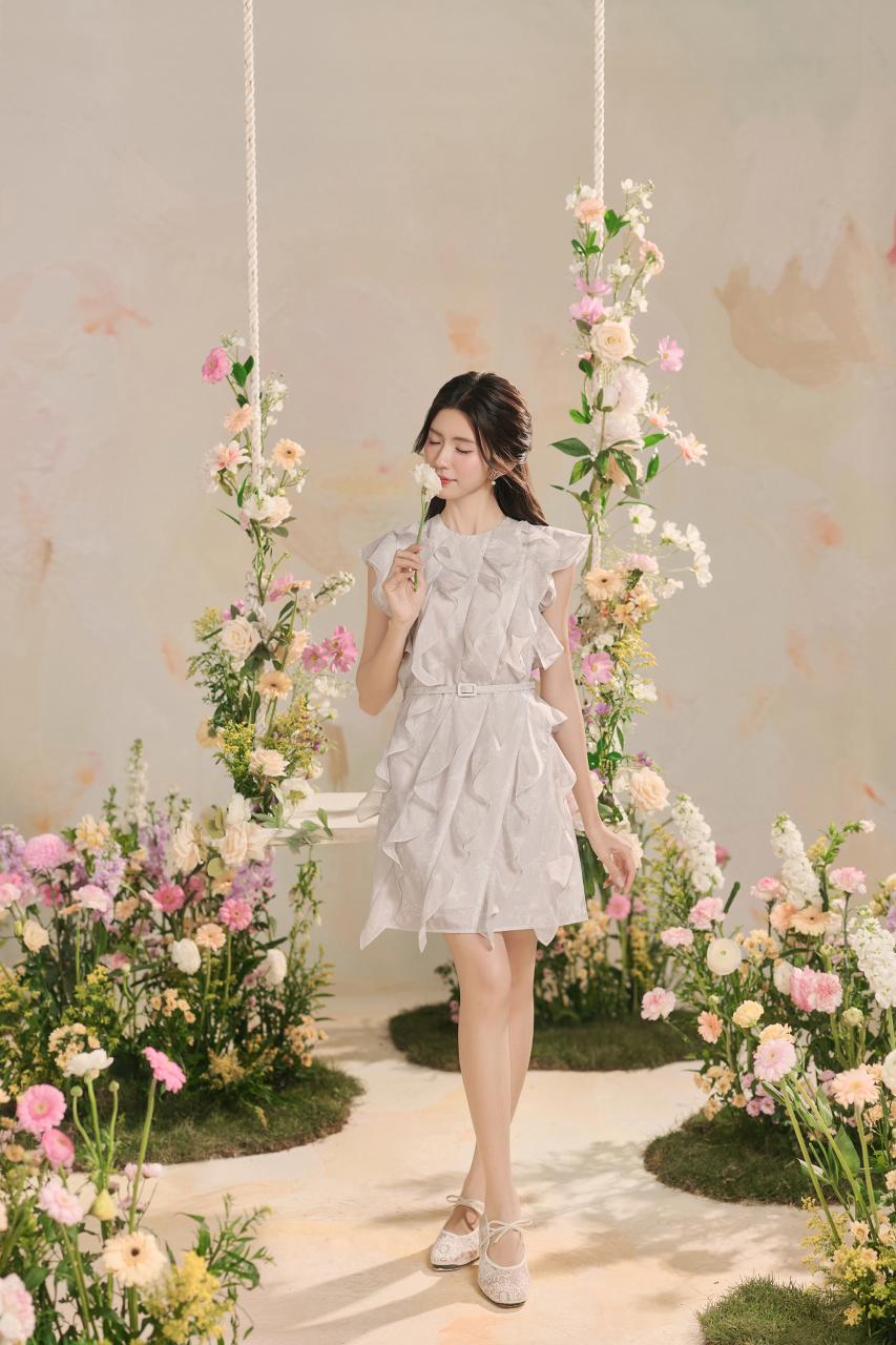 LẠC GIỮA RỪNG MER