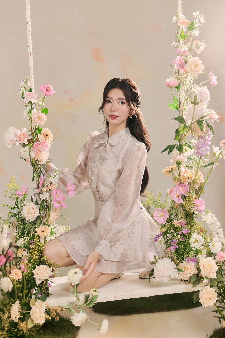 LẠC GIỮA RỪNG MER