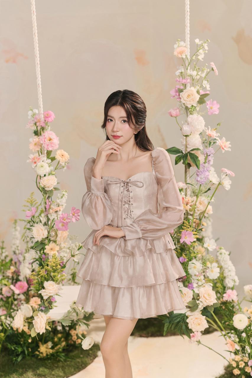 LẠC GIỮA RỪNG MER