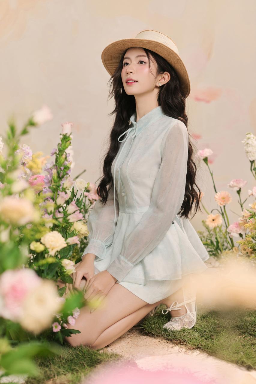 LẠC GIỮA RỪNG MER