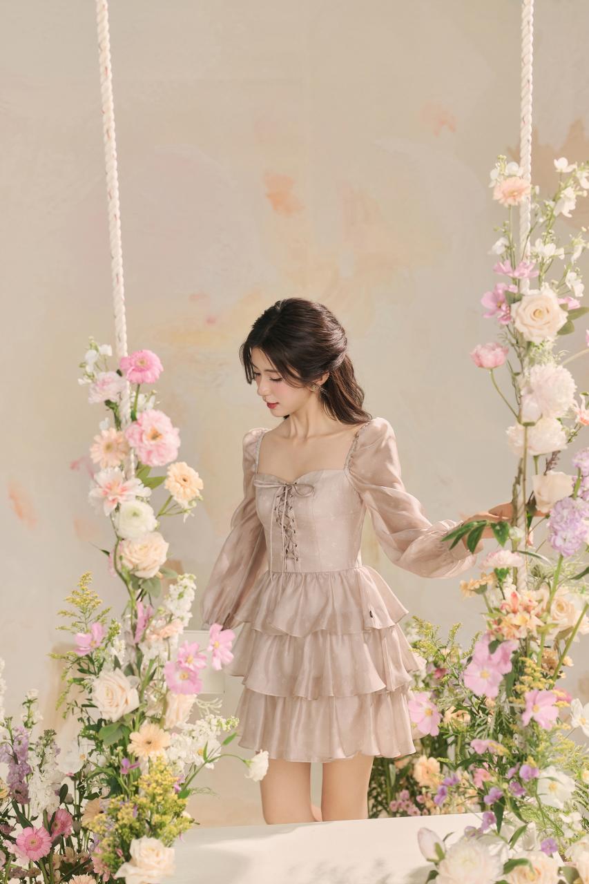 LẠC GIỮA RỪNG MER