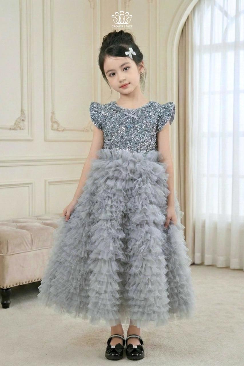 [🛒🇻🇳]Váy Công Chúa Dạ Hội Kim Sa Xám Bạc Tay Cánh Tiên Lộng Lẫy | Crown Space CKGS6851601 – Crown Kids , SKU – – crownspace.vn 🇻🇳🛒Top1Shop🛒 🇻🇳Top1Vietnam🇻🇳 🛍🛒🇻🇳