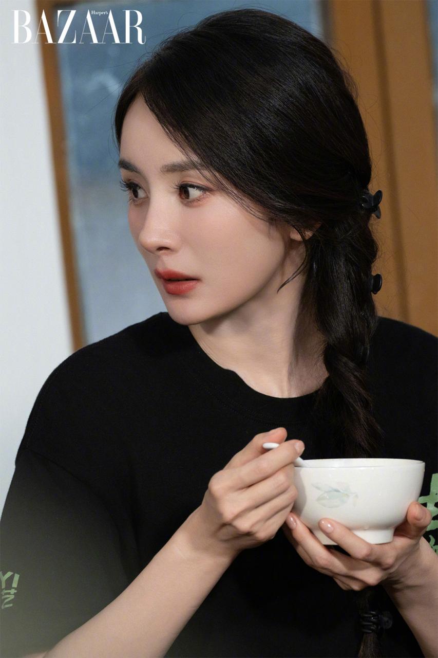 Giữ dáng để bước vào tuổi 40 như Dương Mịch [🆕🇻🇳] bazaarvietnam.vn