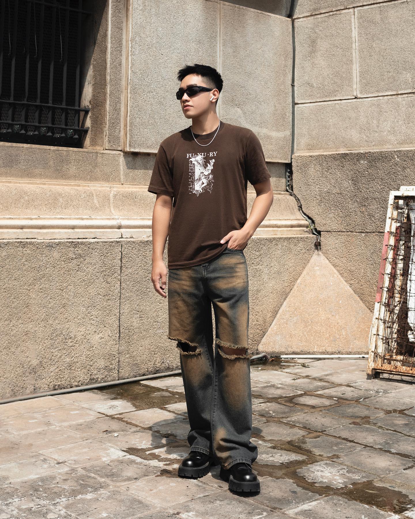 [🆕🇻🇳] Dekres Club 👕 Top1Fashion 👗  “𝐃𝐊𝐑𝐒” 𝐃𝐄𝐂𝐋𝐀𝐍 𝐉𝐄𝐀𝐍𝐒Màu: Đất Loang
Chất liệu: Denim 88% cotton 12% polyester
Size: M / L / XL
Sản phẩm được sản xuất và thiết kế bởi Dekres.
–
ONLINE SHOP , shares-4✔️ , likes-561❤️️ , date-2023-11-08 05:01:19🇻🇳🇻🇳🇻🇳📰🆕