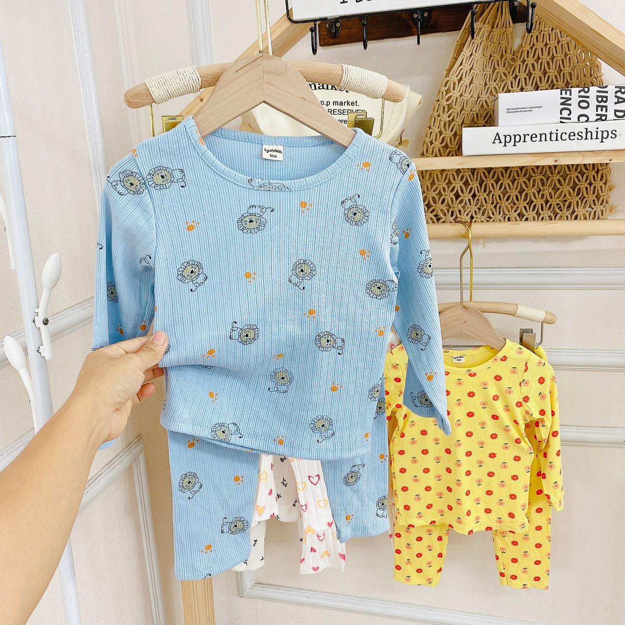 [🆕🇻🇳] TiTi Fashion – Chuyên set đồ bộ trẻ em 🧑‍🧒❤️️👶⭐️  Em về lô cuối r nha các bác ơi, với sức công phá lượng bán đã đạt gần 10000 bộ
Đôi khi lỡ hẹn 1 giờ muốn mua lần nữa thì chẳng có đâu
Vải dày dặn 100% , shares-0✔️ , likes-2❤️️ , date-2023-08-22 06:49:13🇻🇳🇻🇳🇻🇳📰🆕